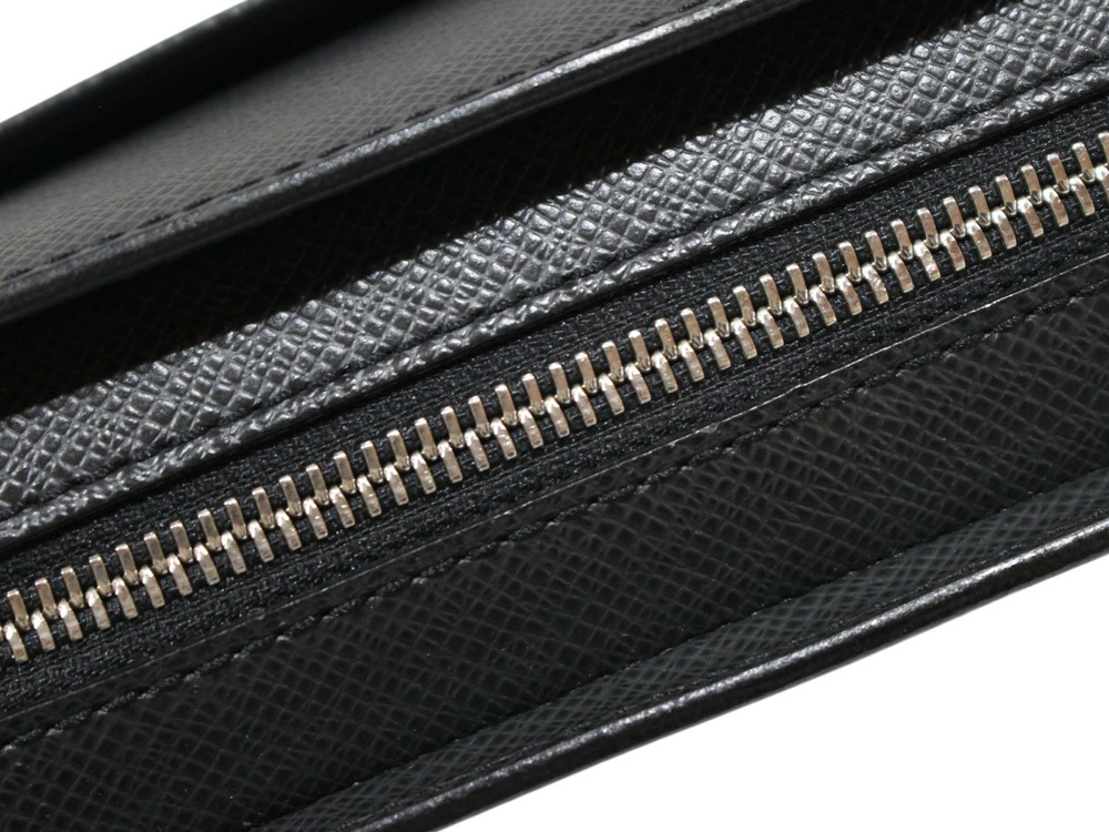 LOUIS VUITTON Baikal Shoulder Bag Taiga Leather Noir Black